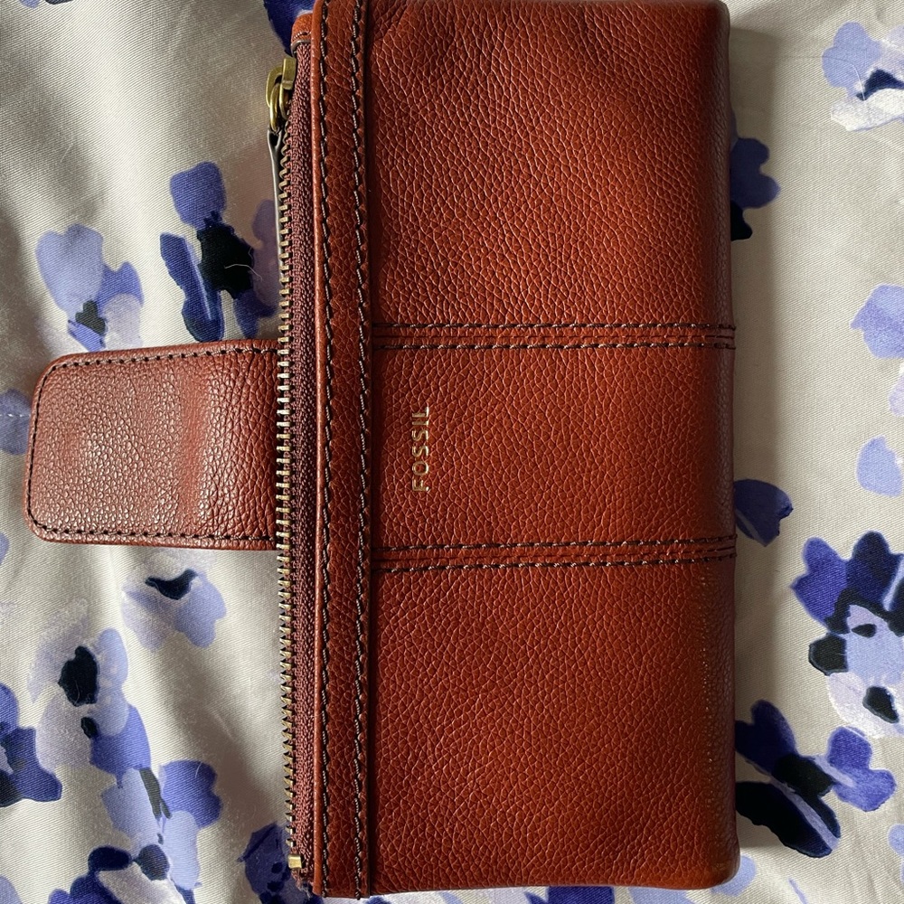 Fossil brand wallet